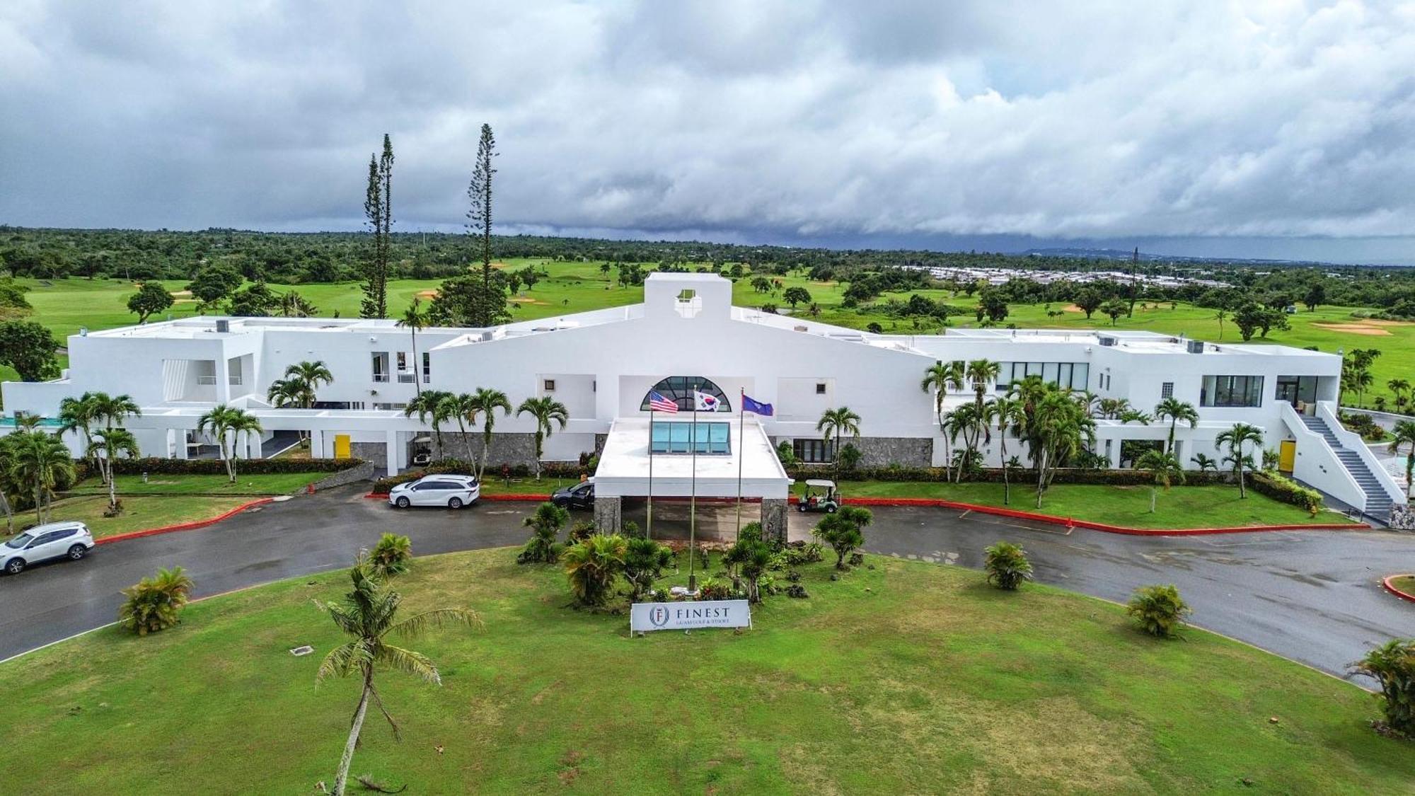 Finest Guam Golf And Resort Yigo ภายนอก รูปภาพ